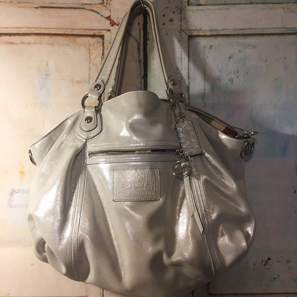 Coach Handbags - Coach Poppy shoulder bag, gently used